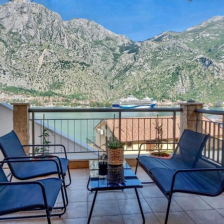 J&M Apartment Kotor Eksteriør bilde