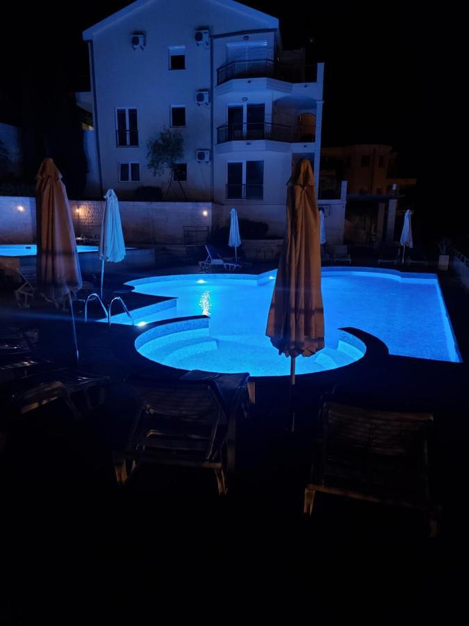 J&M Apartment Kotor Eksteriør bilde