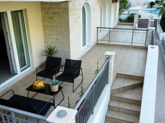 J&M Apartment Kotor Eksteriør bilde