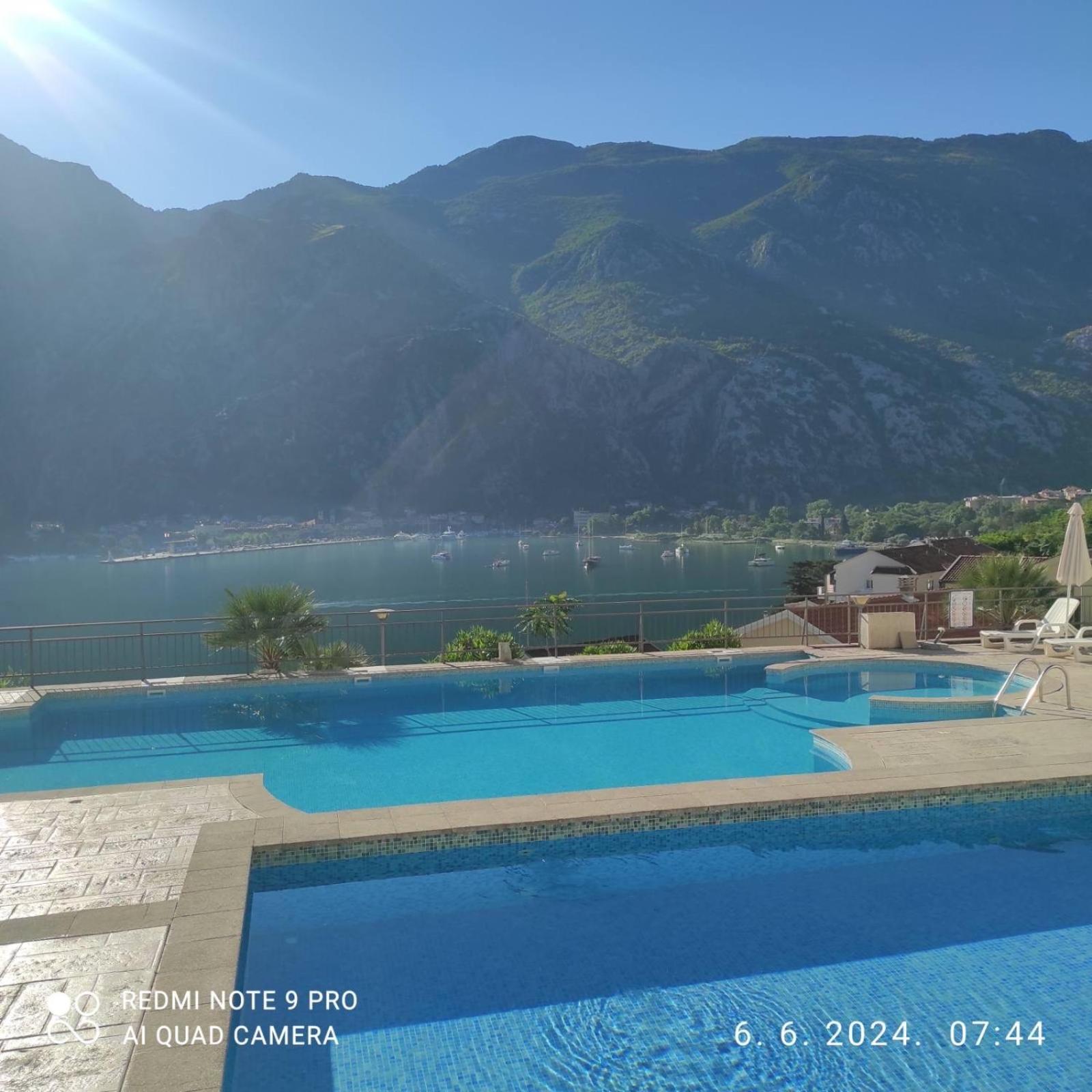 J&M Apartment Kotor Eksteriør bilde