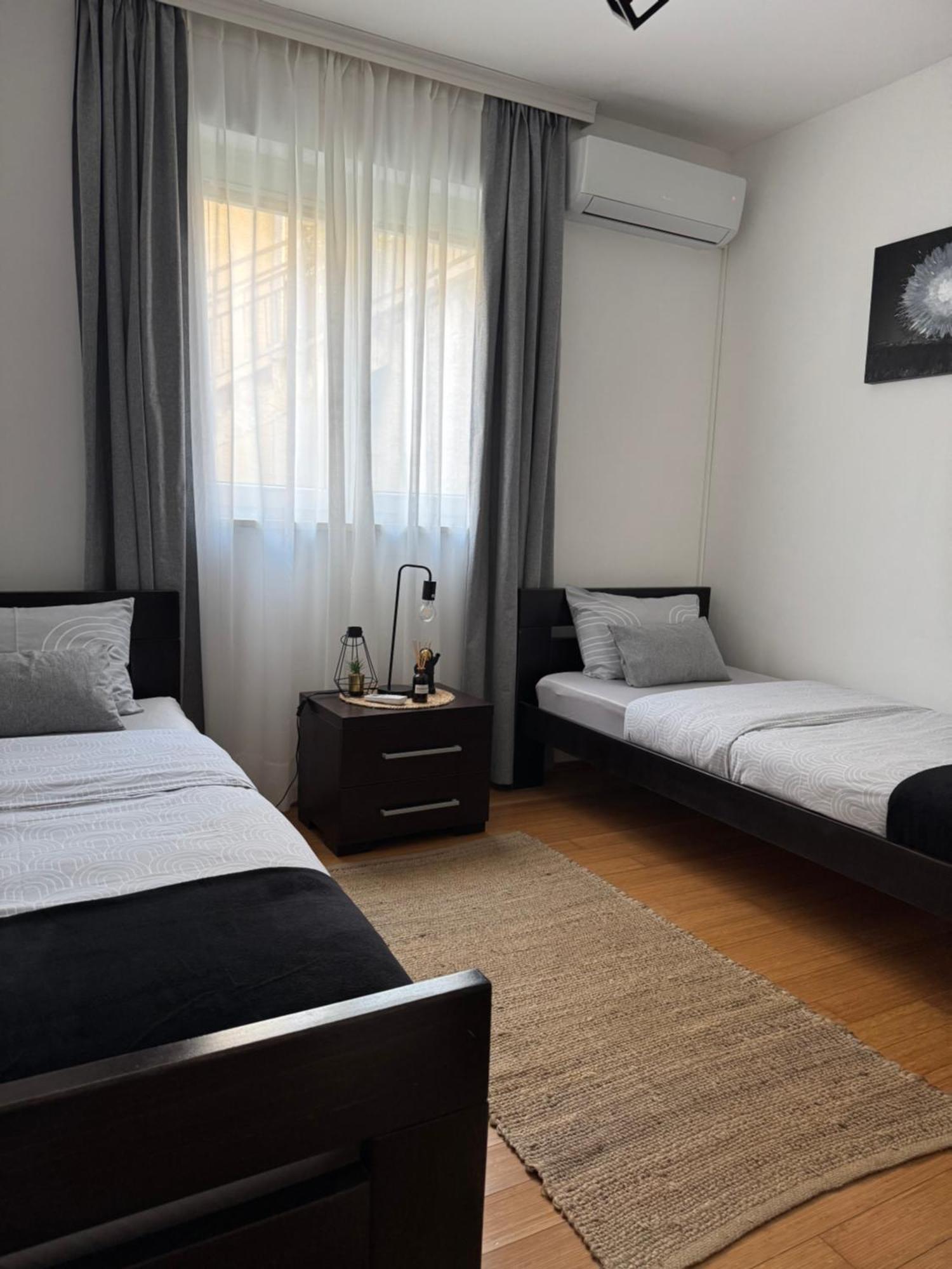 J&M Apartment Kotor Eksteriør bilde
