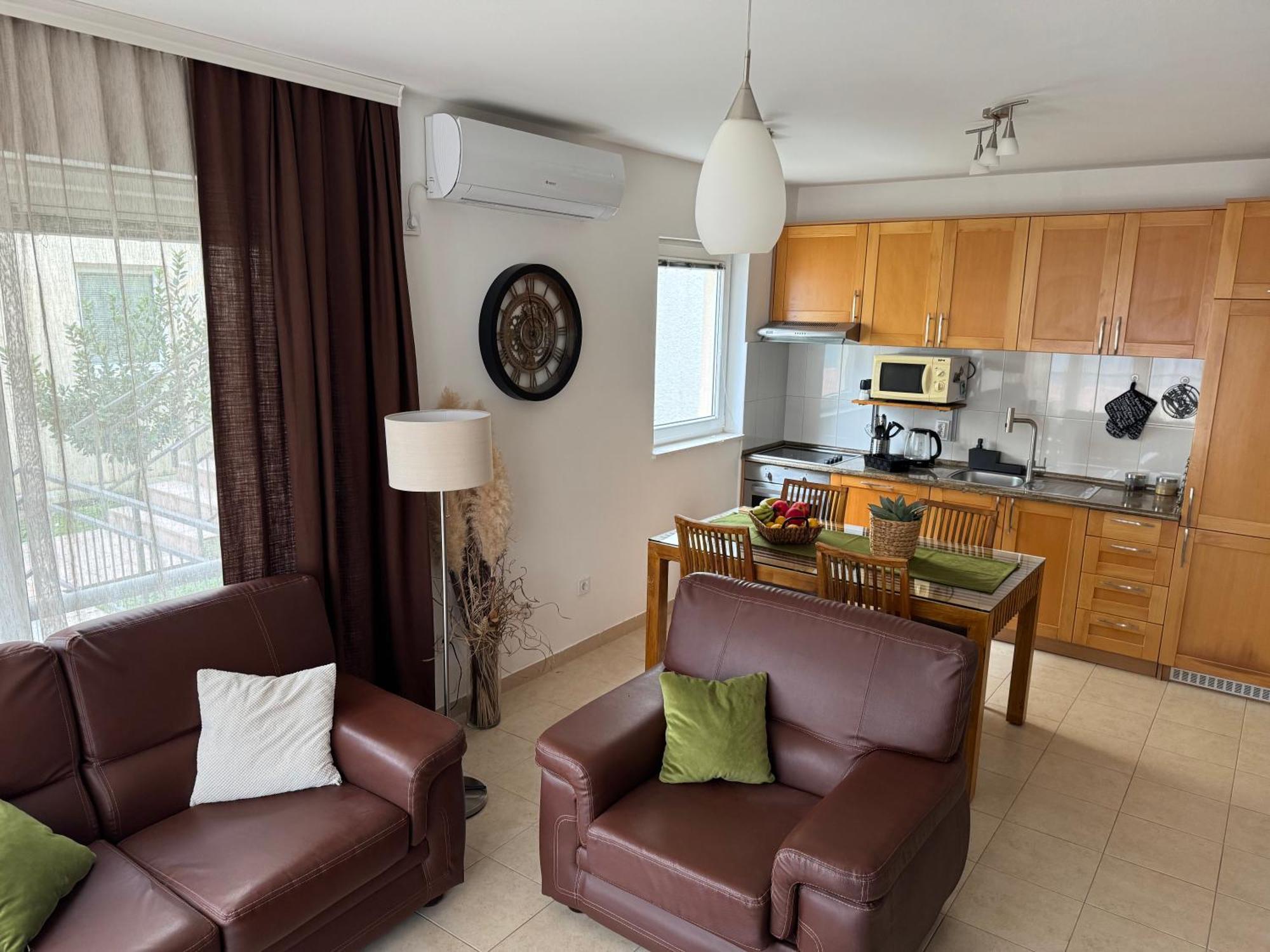 J&M Apartment Kotor Eksteriør bilde