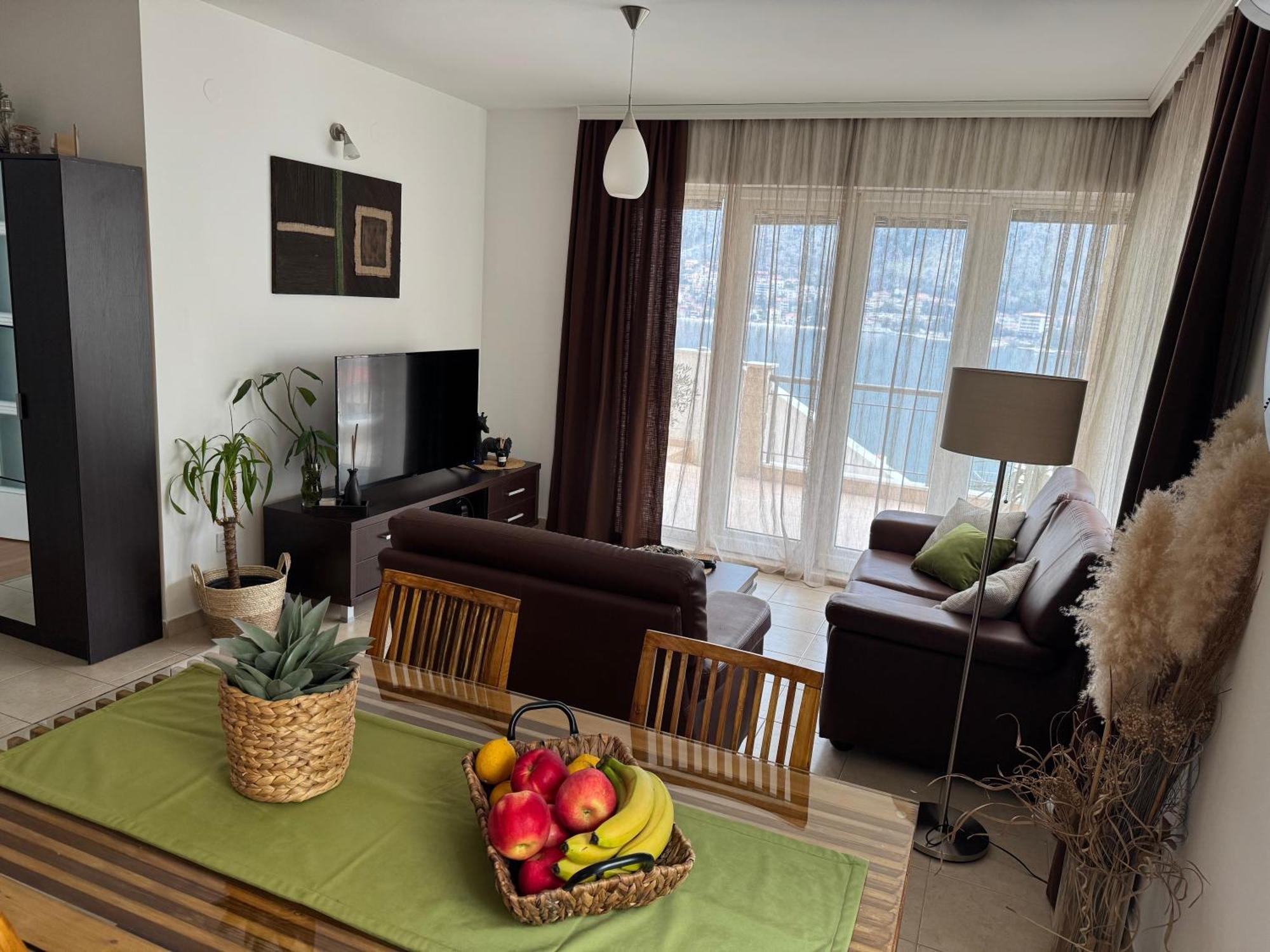 J&M Apartment Kotor Eksteriør bilde