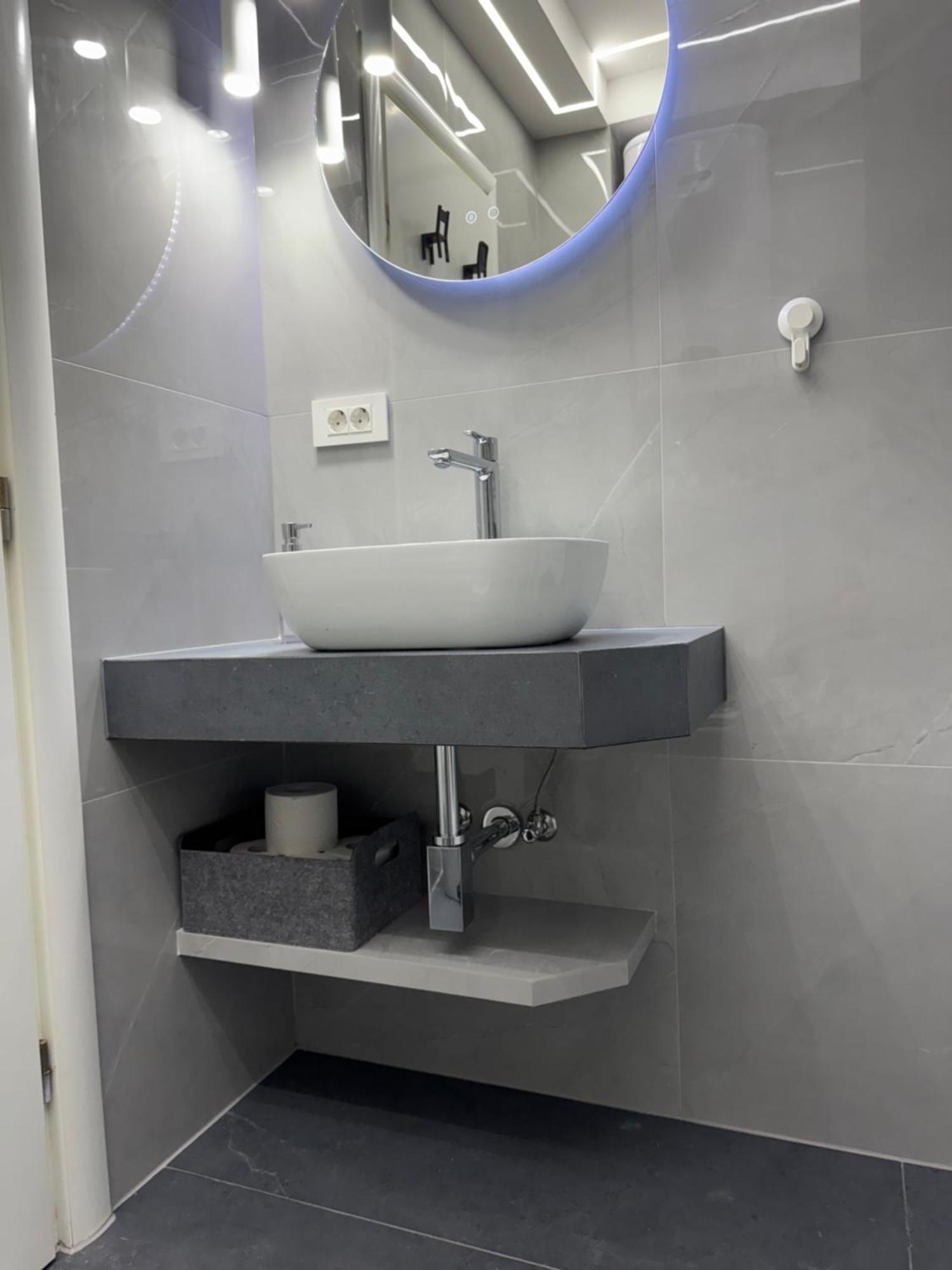 J&M Apartment Kotor Eksteriør bilde